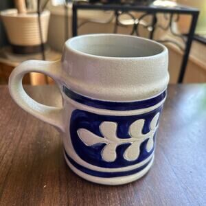 VTG Williamsburg Pottery Factory Coffee Mug Cobalt Blue Floral Design
